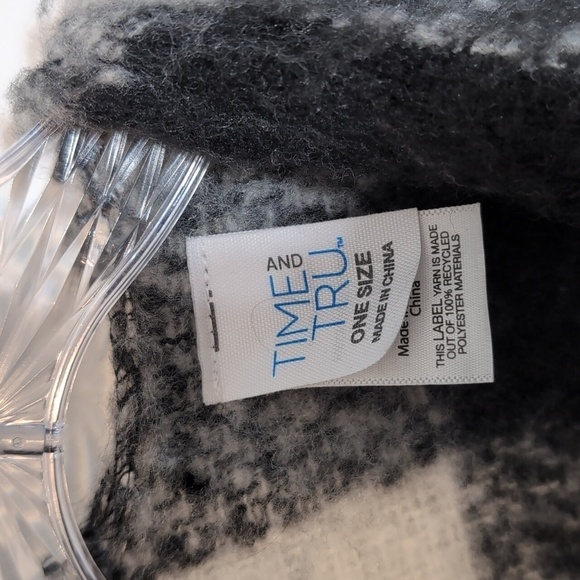 Time and Tru Blanket Wrap Sweater Open Front Poncho - Picture 2 of 3